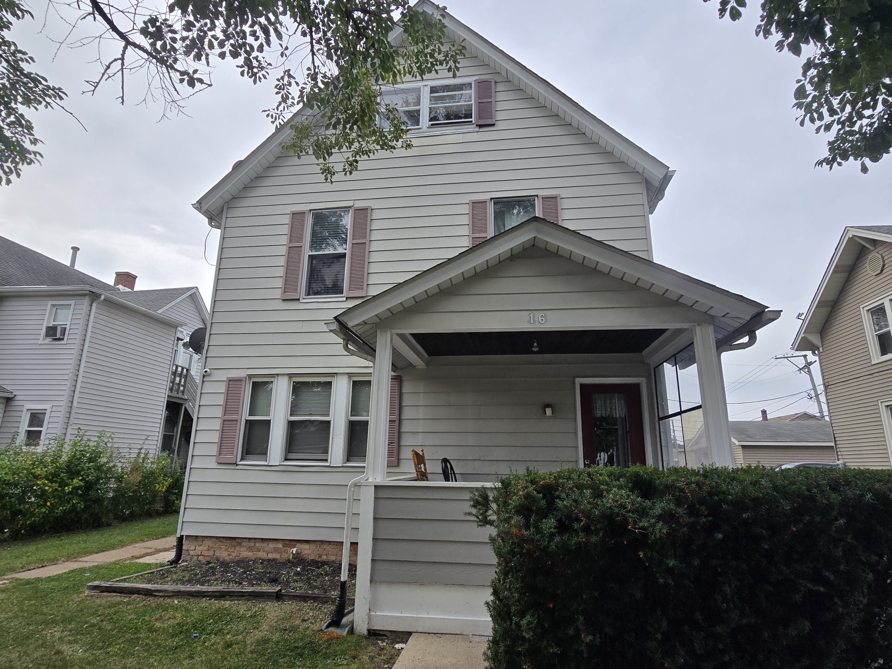 16 Maple Avenue - 2 S